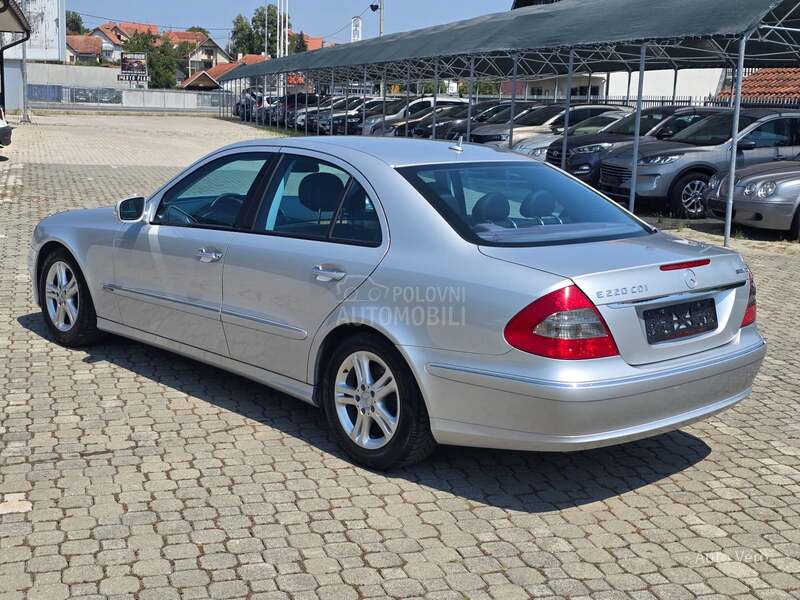 Mercedes Benz E 220 CDI