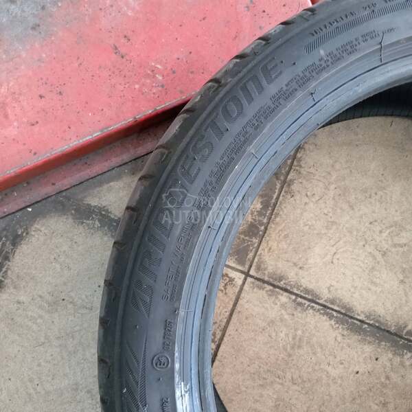 Bridgestone 225/45 R19 Letnja