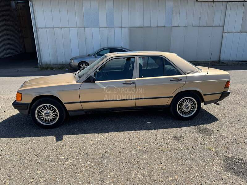 Mercedes Benz 190 