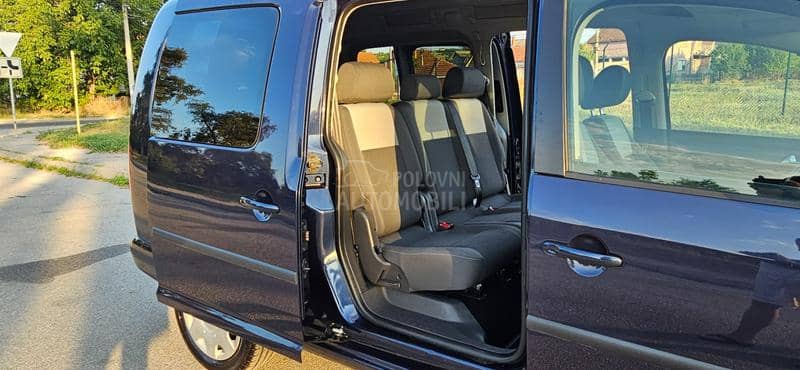 Volkswagen Caddy 1.6D DSG MAXI