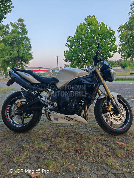 Triumph Street Triple 675