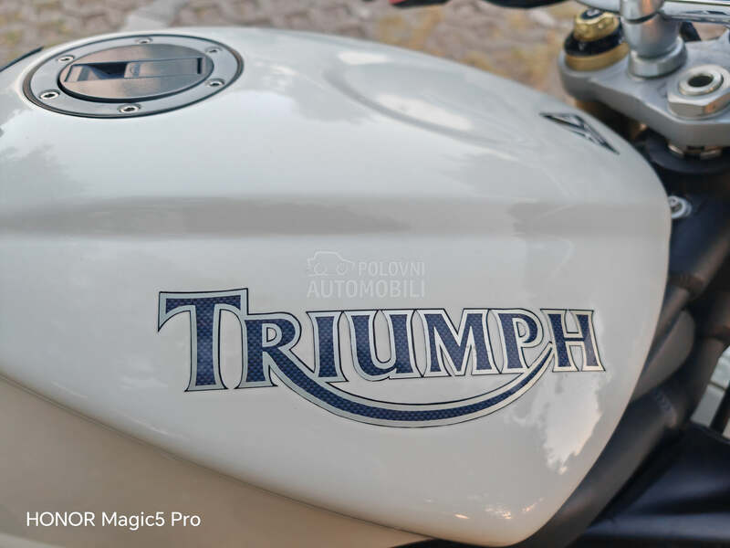 Triumph Street Triple 675