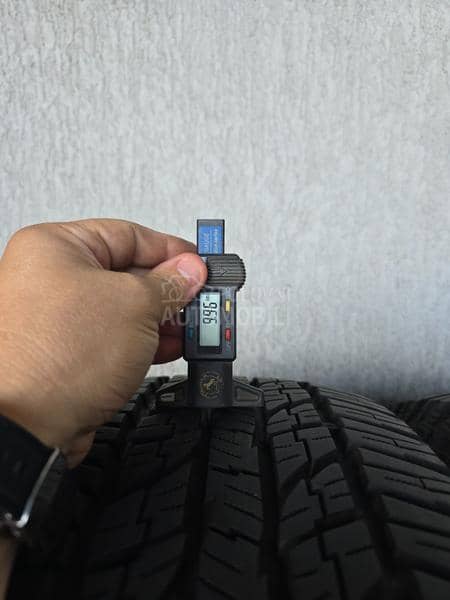 Yokohama 265/70 R17 Sve sezone