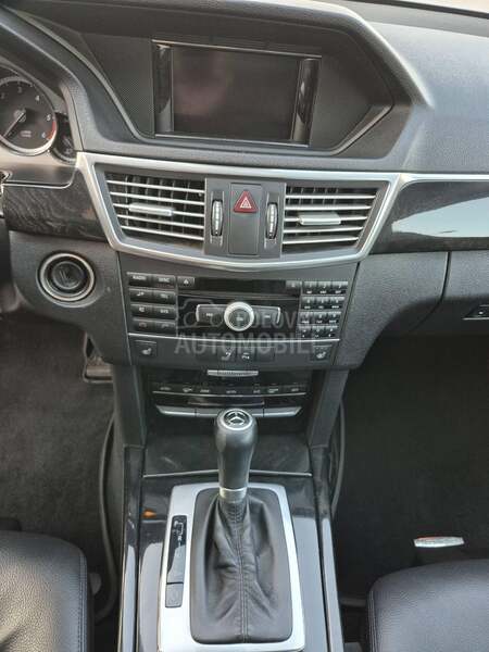 Mercedes Benz E 220 