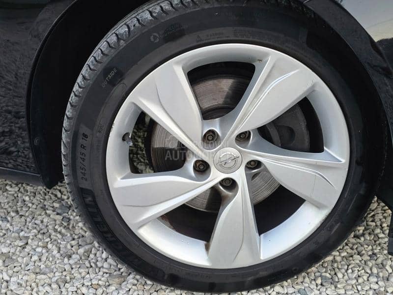 Opel Insignia 1.6 Aut Virt Bose Opel Insignia 1.6 Aut Virt Bose
