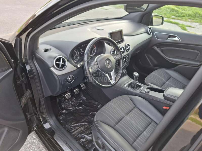 Mercedes Benz B 180 D