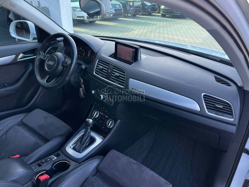 Audi Q3 EXCLUSIVE S-TRONIC
