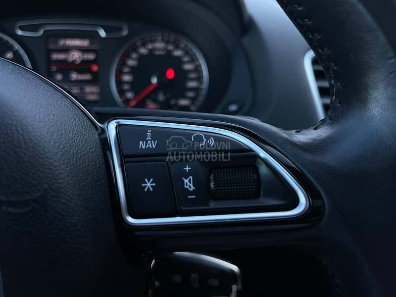 Audi Q3 EXCLUSIVE S-TRONIC