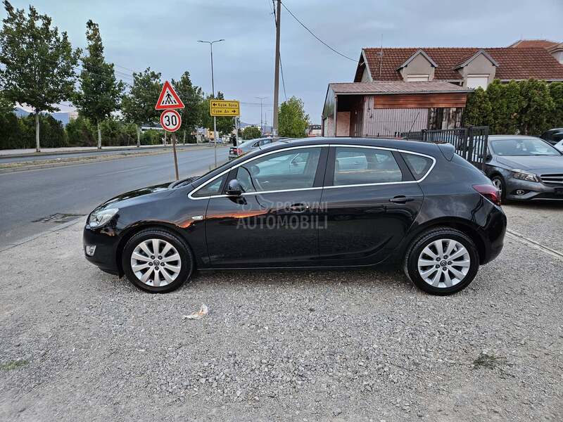Opel Astra J 1.7 cdti Rezervisan