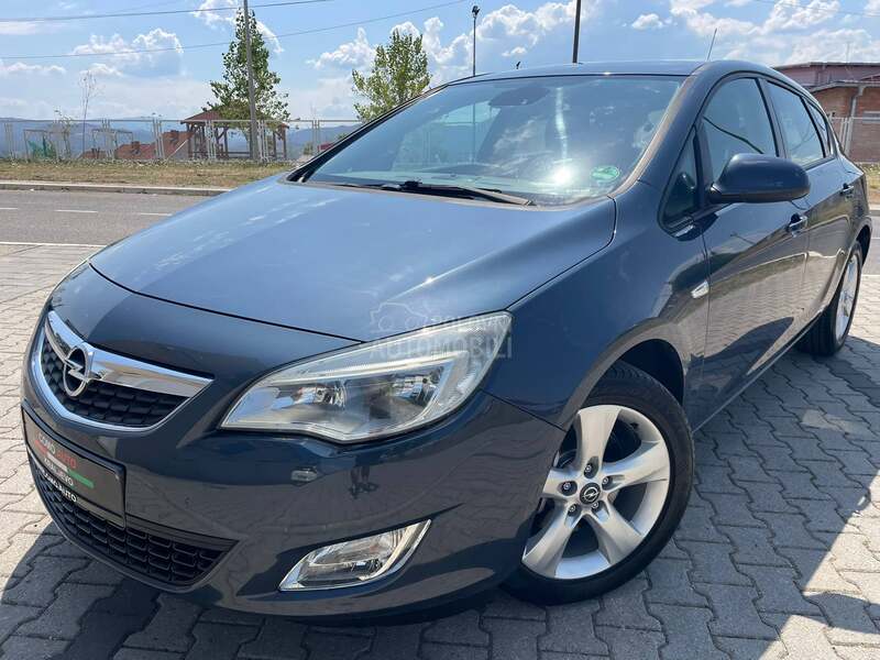 Opel Astra J 1.7cdti NOVA