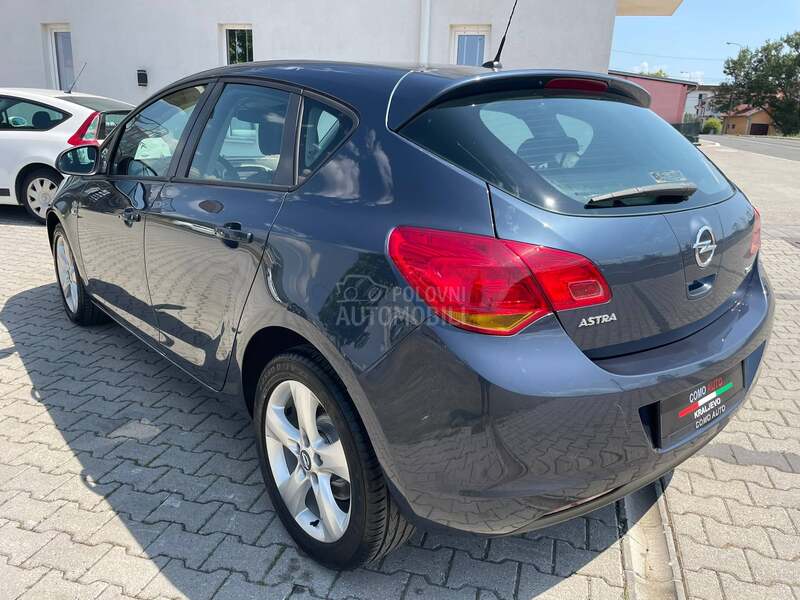 Opel Astra J 1.7cdti NOVA