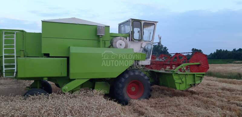 Claas Dominator 80
