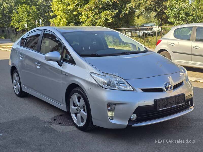Toyota Prius 1.8 HYBRID NAV.