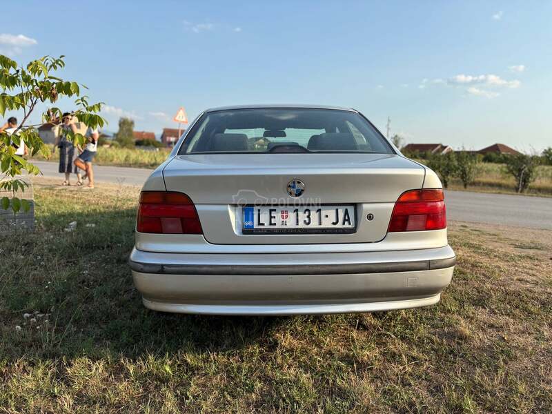 BMW 525 