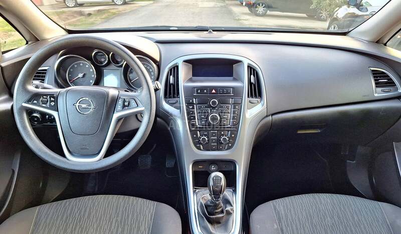 Opel Astra J 1,4 OČUVANA