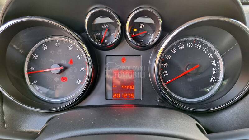Opel Astra J 1,4 OČUVANA