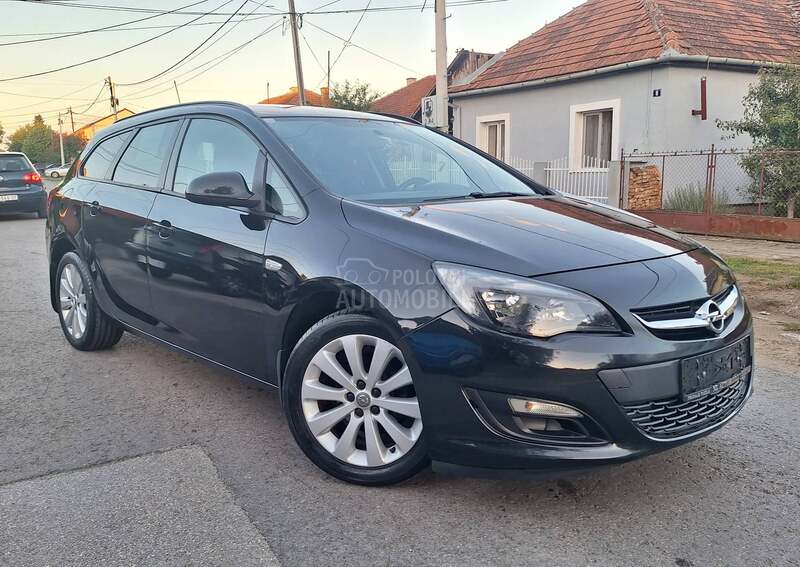 Opel Astra J 1,4 OČUVANA