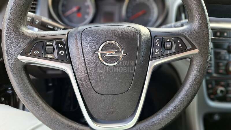 Opel Astra J 1,4 OČUVANA