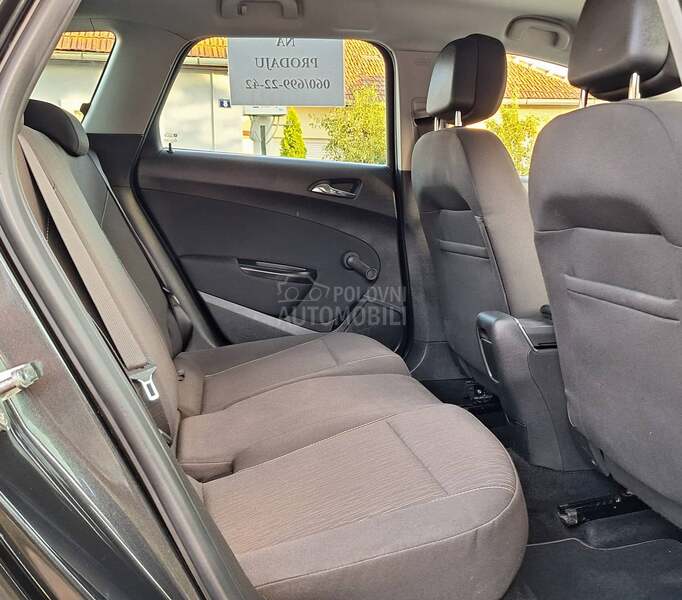 Opel Astra J 1,4 OČUVANA