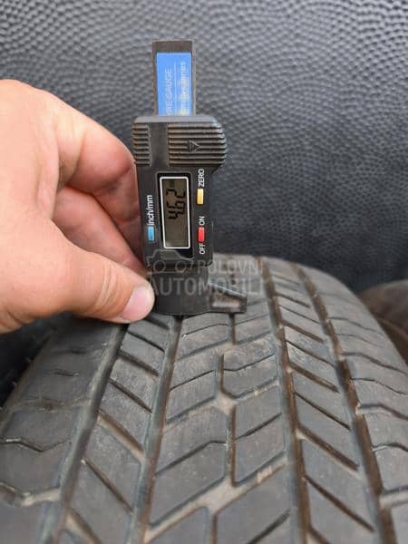 Yokohama 215/70 R16 Letnja