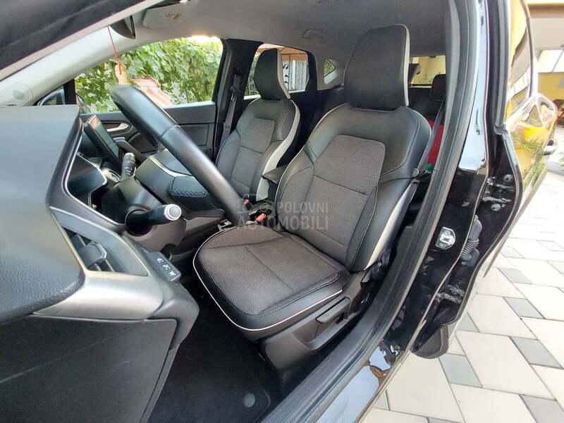 Renault Captur VIRTUELNA TABLA