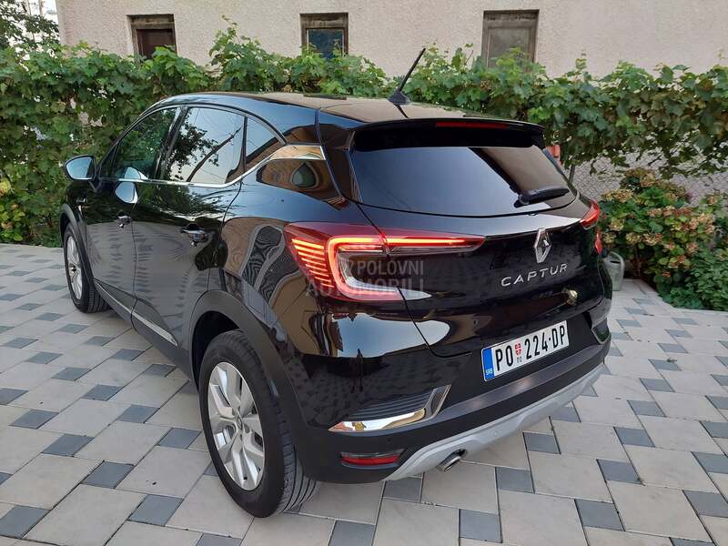 Renault Captur VIRTUELNA TABLA