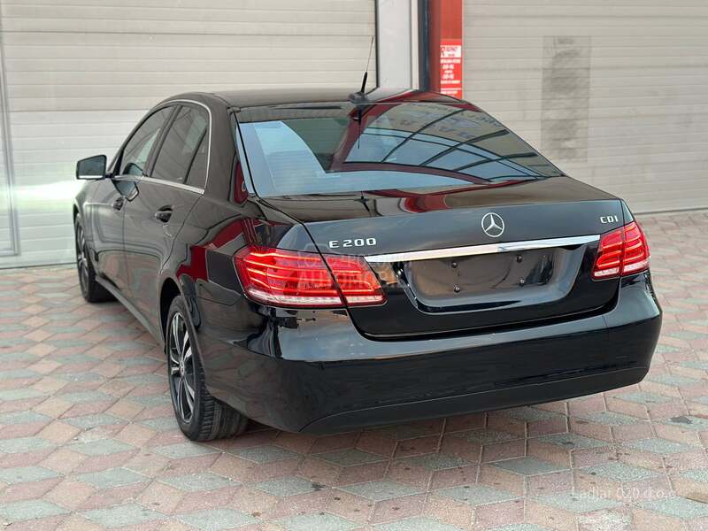 Mercedes Benz E 200 