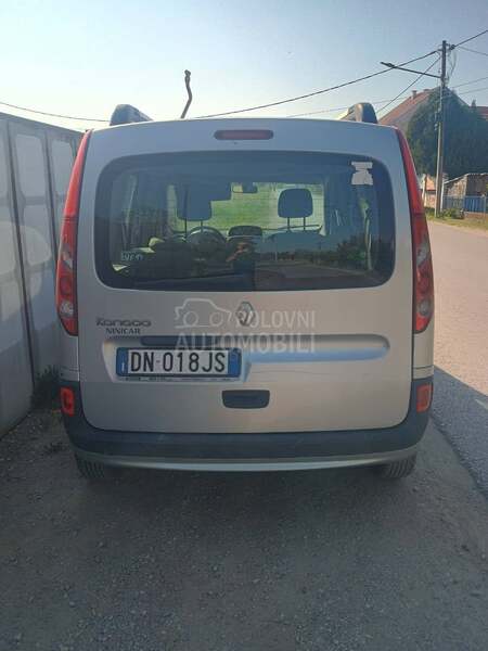 Renault Kangoo 2010. god. -  kompletan auto u delovima