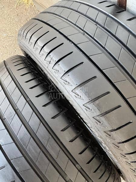 Bridgestone 205/45 R17 Letnja