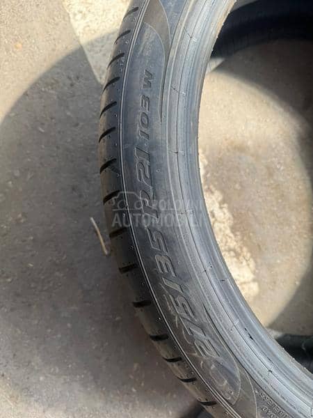 Pirelli 275/35 R21 Letnja