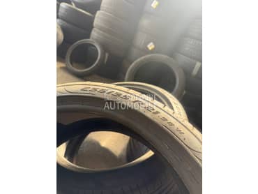 Pirelli 255/35 R21 Letnja