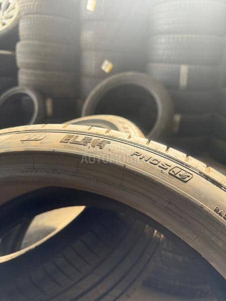 Pirelli 255/35 R21 Letnja