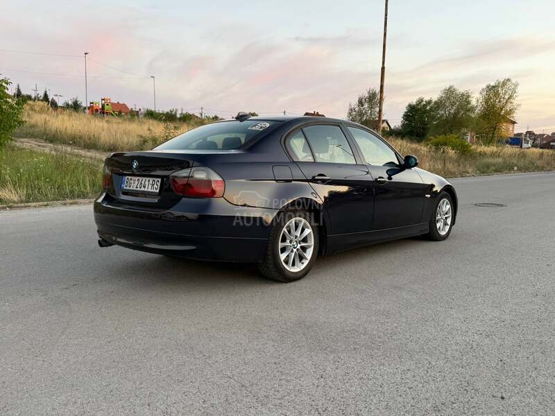 BMW 320 