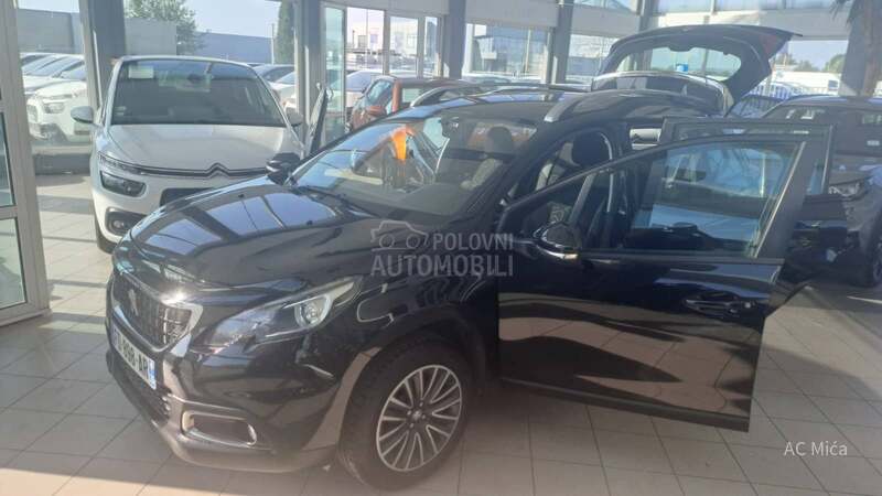 Peugeot 2008 1.5 BLU NAV LED USB