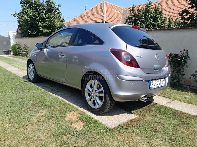 Opel Corsa D 125 HP Njoy