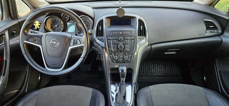 Opel Astra J 1.6