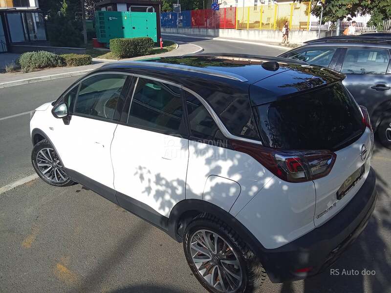 Opel Crossland X  CROSSOWER