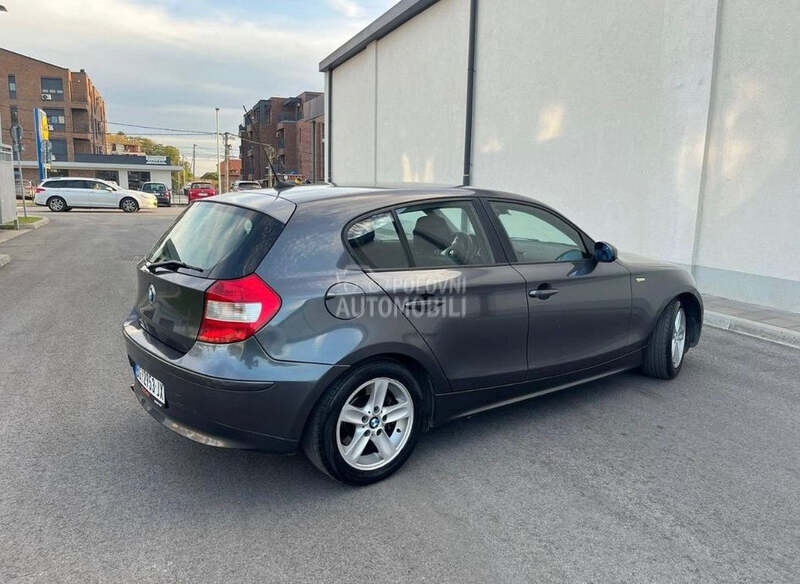 BMW 120 