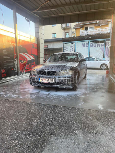 BMW 120 