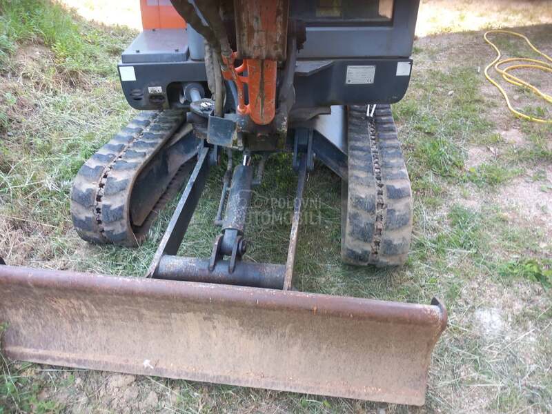 Hitachi ZX25