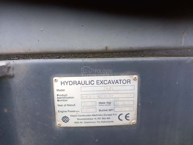 Hitachi ZX25