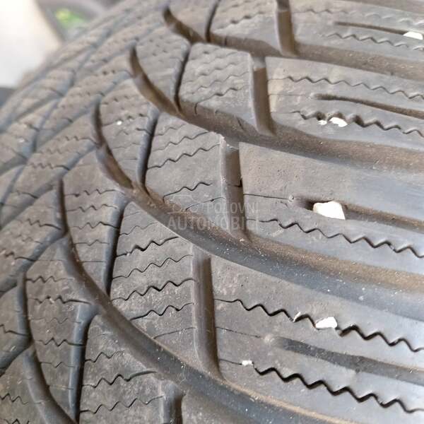Lassa 215/50 R17 Zimska