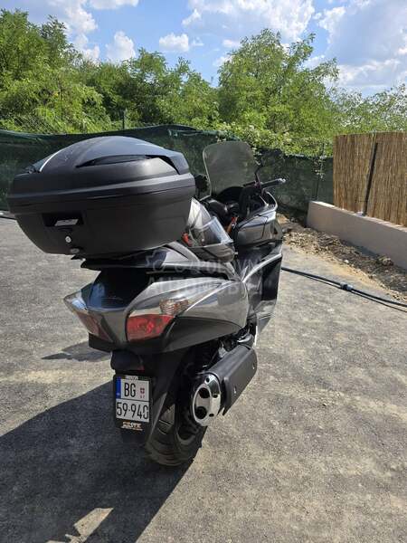 Honda Silever Wing  FJS 400