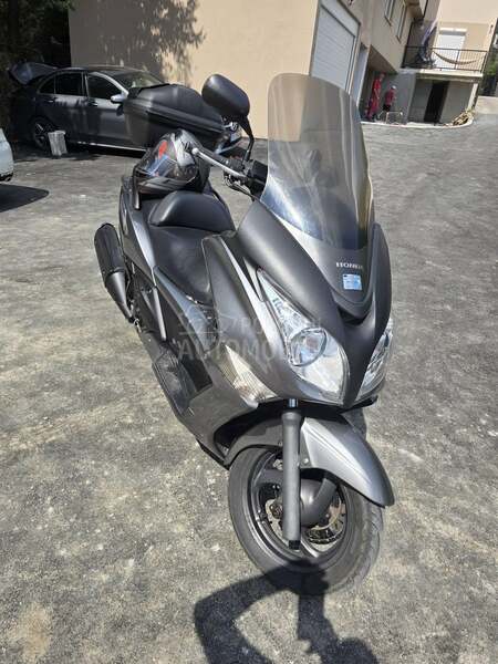 Honda Silever Wing  FJS 400