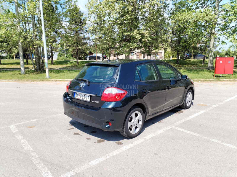 Toyota Auris 