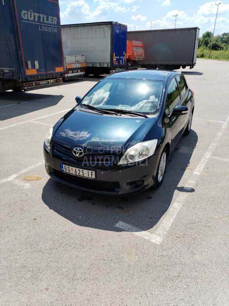 Toyota Auris 