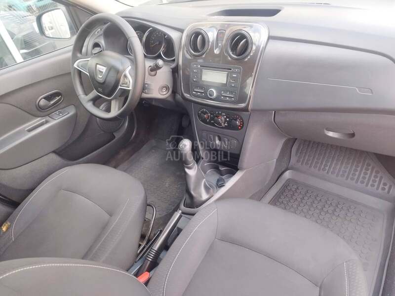 Dacia Sandero Essential 1.0