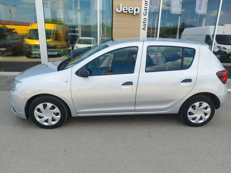 Dacia Sandero Essential 1.0