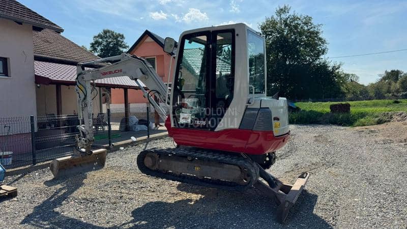 Takeuchi TB 235