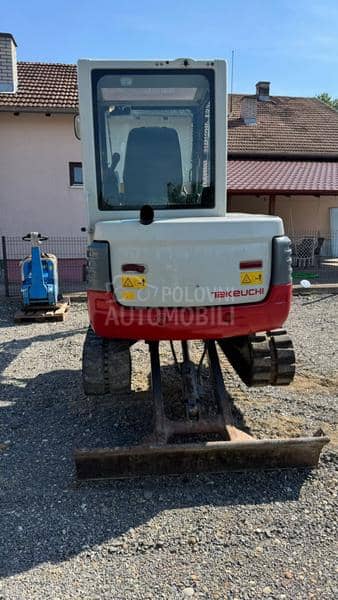 Takeuchi TB 235